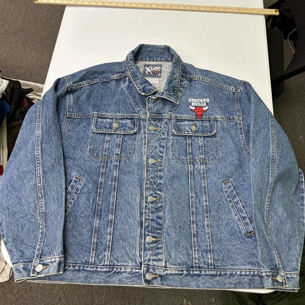 Lee Sport Denim Jacket Mens XL Blue Chicago Bulls NBA Vintage 90s Trucker